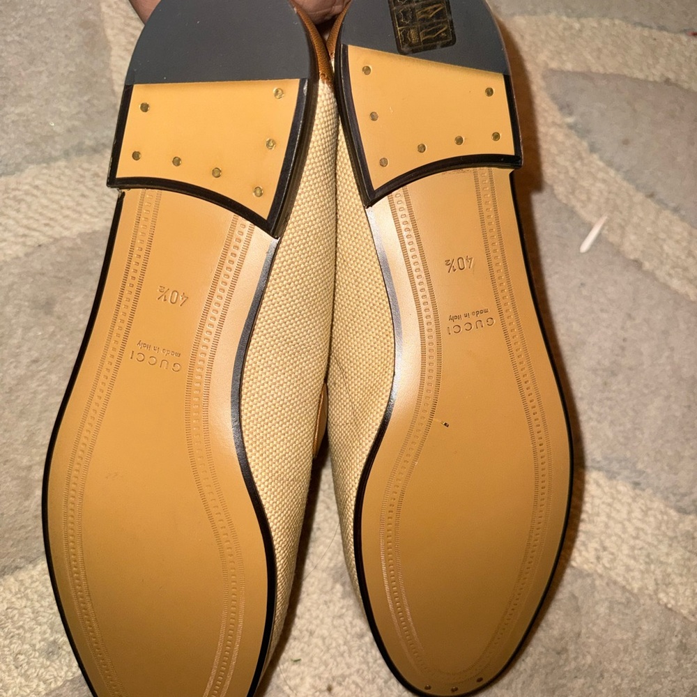 Gucci Tan and Brown Loafers with Green Accent - Picture 15 of 16